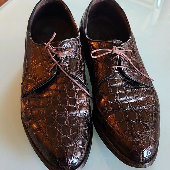 Florsheim Brown Crocodile Pattern Oxfords - Picture 1 of 8